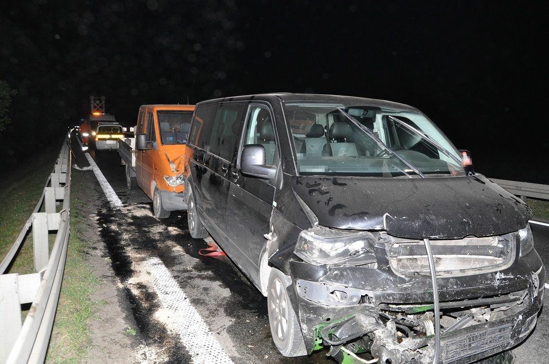BMW uderzyło VW holującego auto