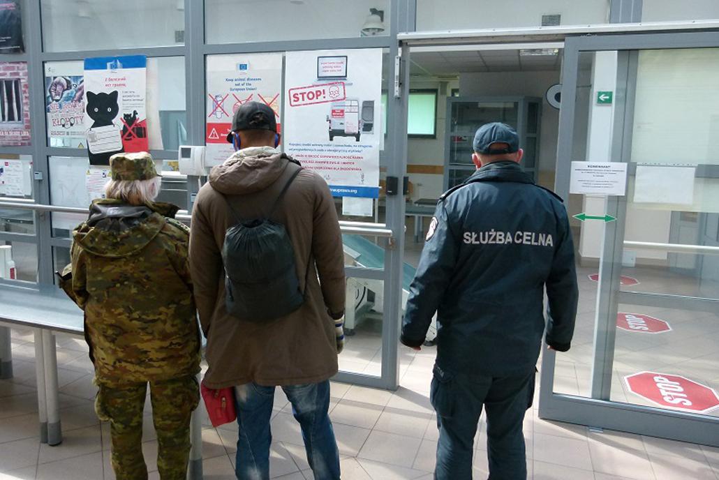 Cudzoziemiec chował się w pociągach towarowych. W Polscy był nielegalnie 