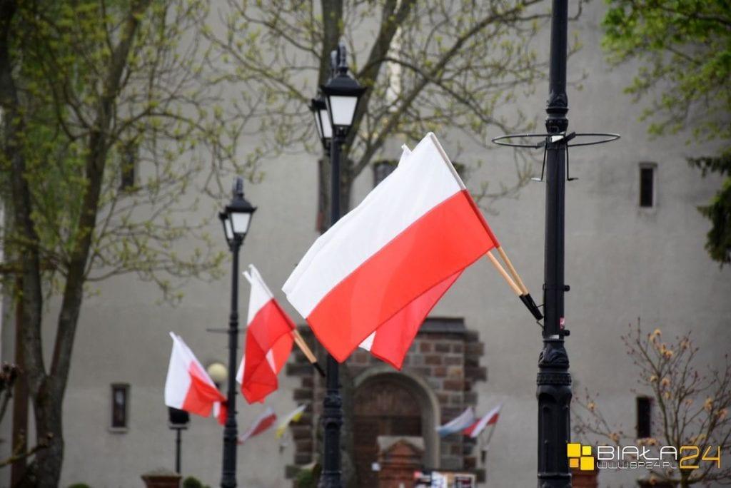 Świętuj majówkę w biało-czerwonych barwach
