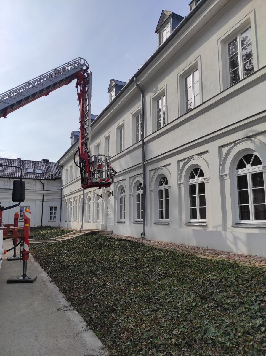 Strażacy ochoczo ratują zwierzęta z opresji