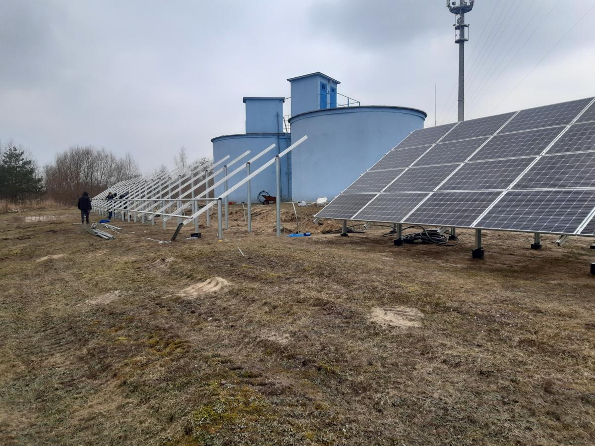 Koniec budowy instalacji fotowoltaicznej na stacji uzdatniania wody