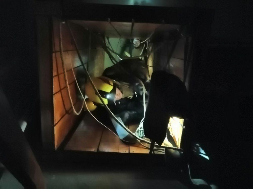 Sami przygotowali salę treningową. Teraz uczą ochotników