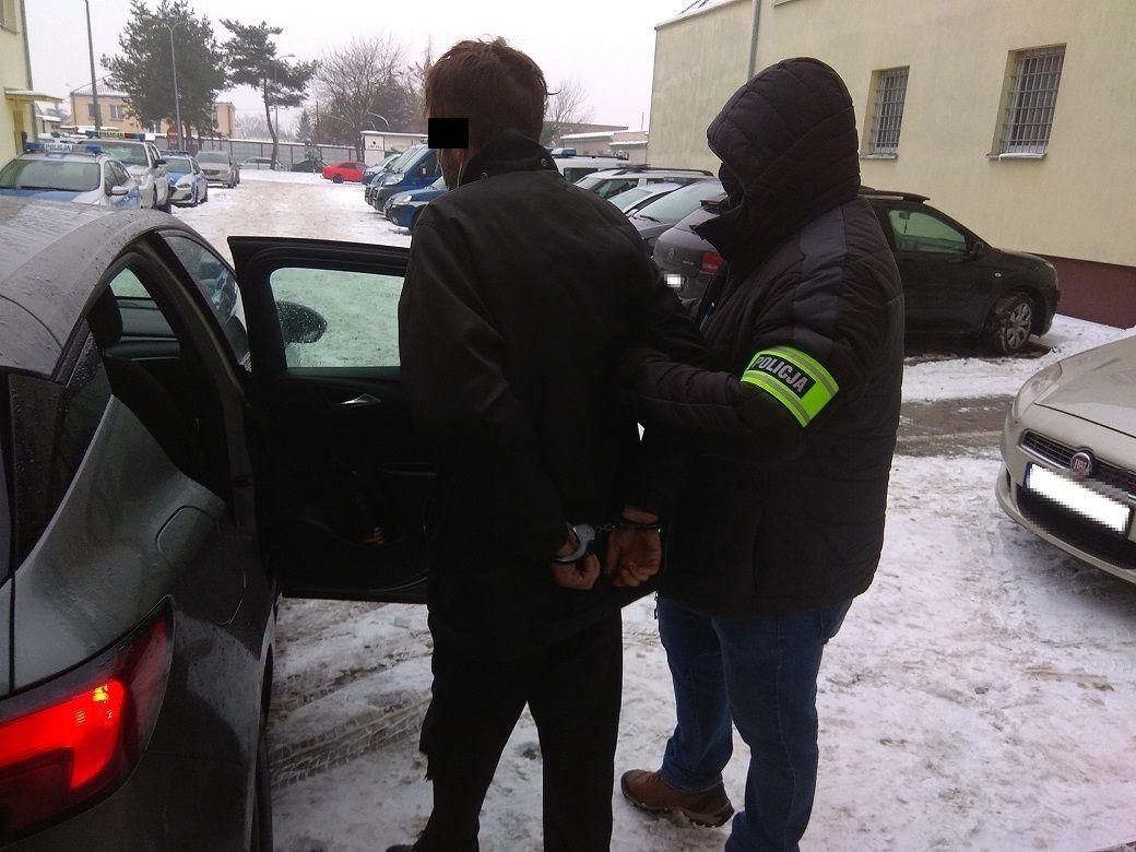 Wyrwał pieniądze i telefon bo nie chciał kupić więcej alkoholu