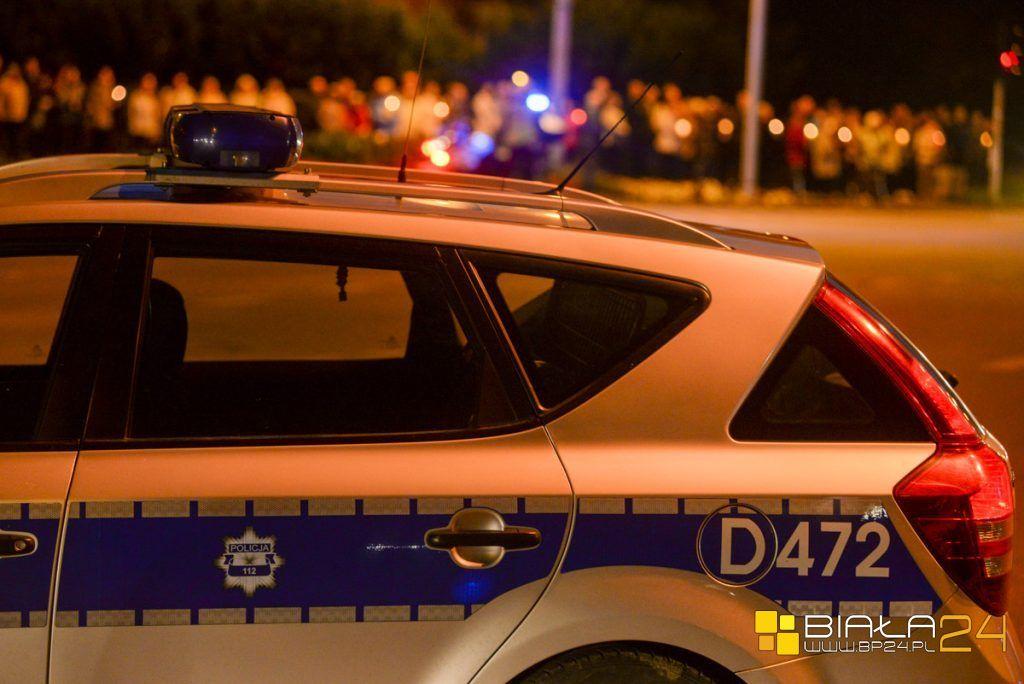 Śliska nawierzchnia i 12 zdarzeń drogowych