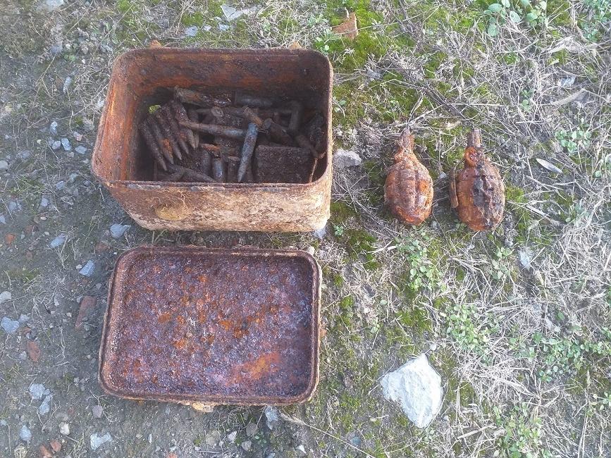 Znaleźli skrzynkę, a w niej granaty 