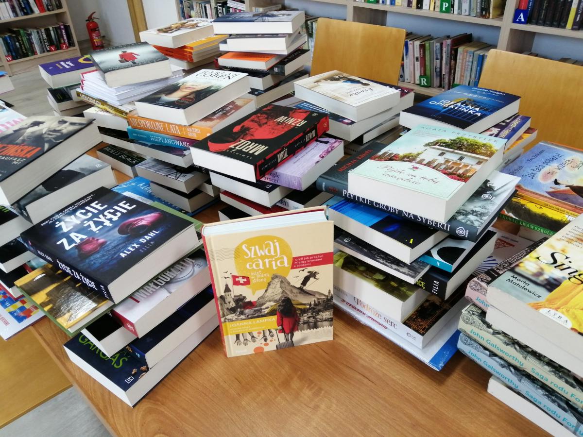 Uczta dla "moli książkowych". Biblioteka otrzymała dotację na nowe książki