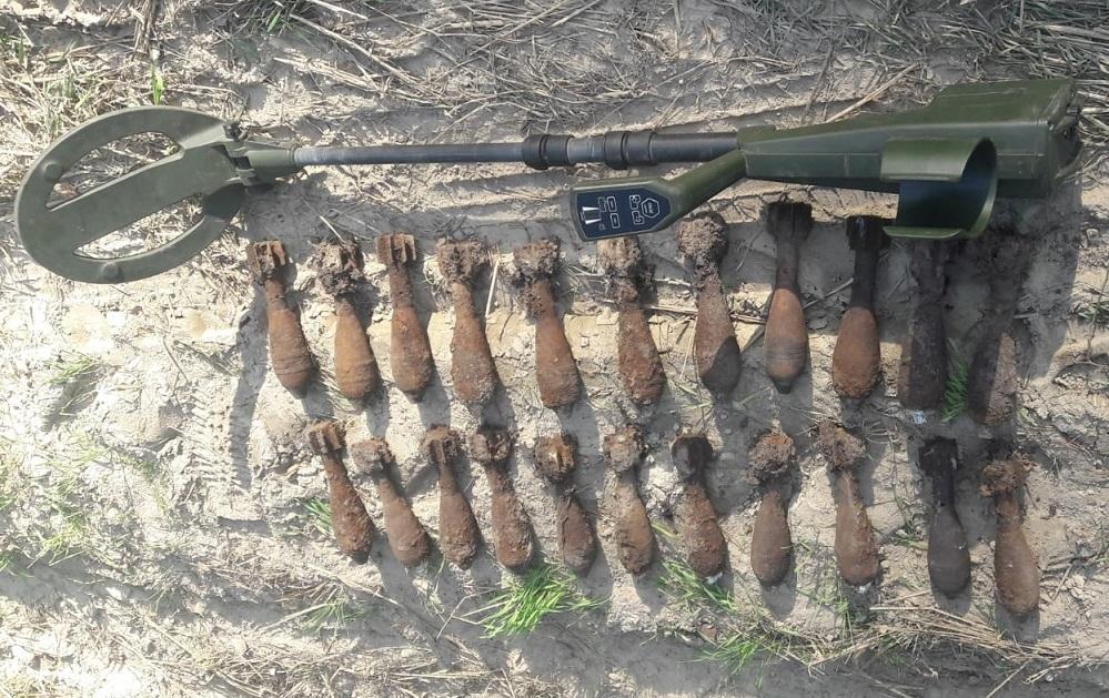 Poszedł na grzyby. Znalazł 22 granaty