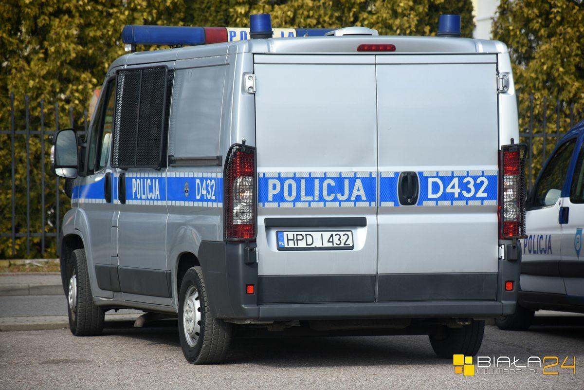 Pijany wjechał w drugie auto