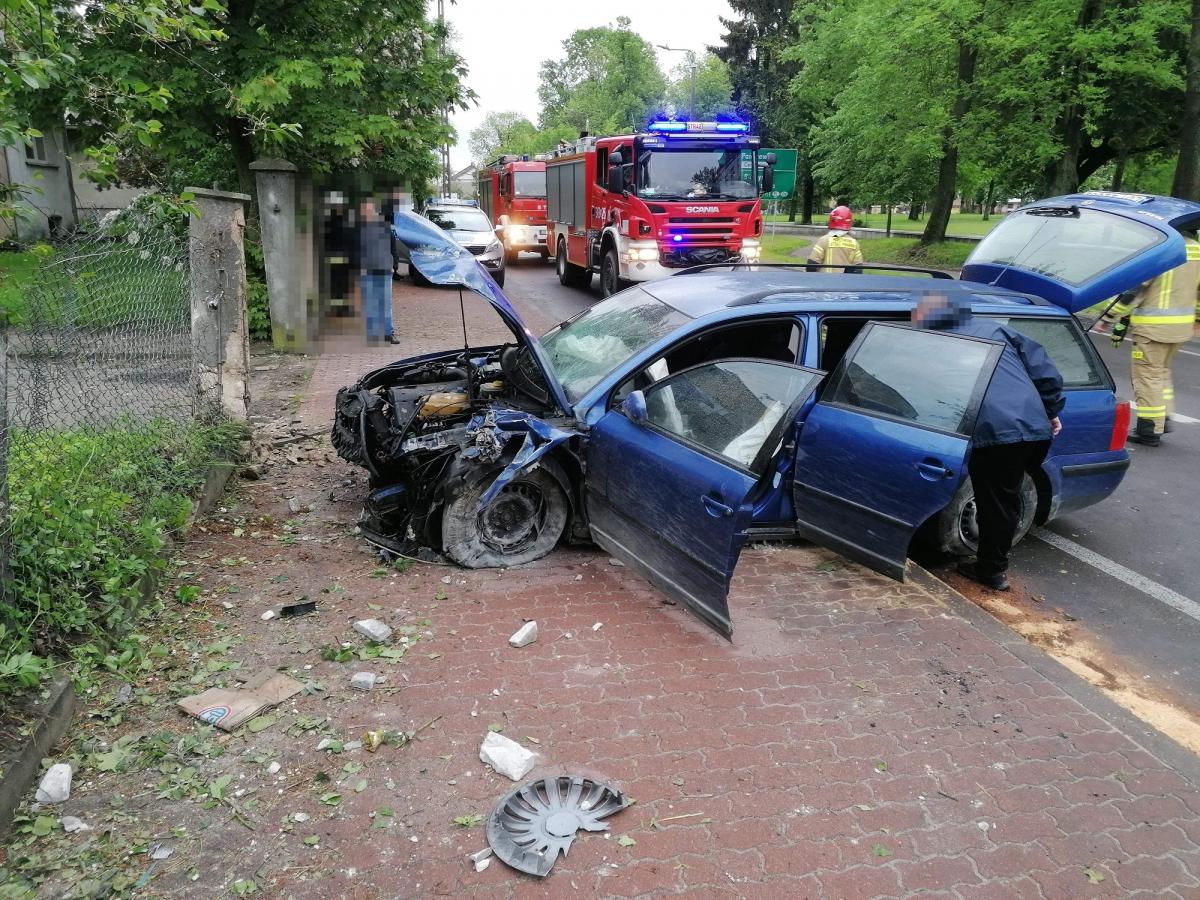 Rozbił auto i uciekł. Miał przy sobie znaczną ilość mefedronu