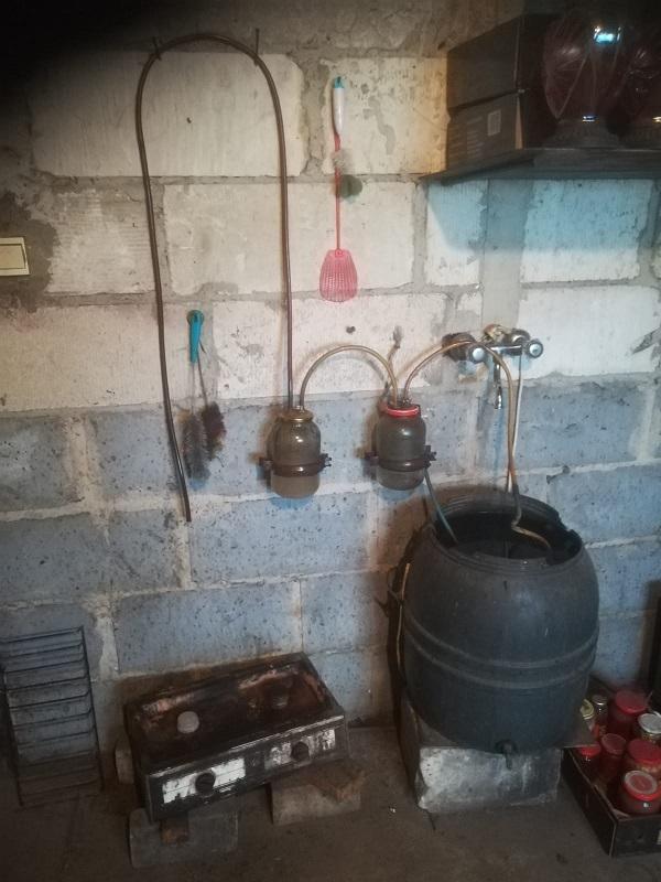 Zabezpieczyli aparaturę i 90 litrów zacieru