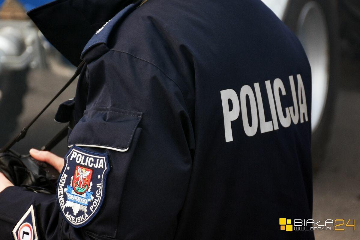 Włamali się do zabezpieczonej posesji i ją okradli