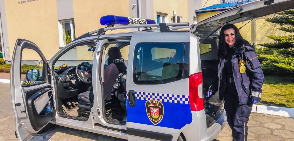 Dowożą jedzenie dla potrzebujących. Kilkaset rodzin z paczkami