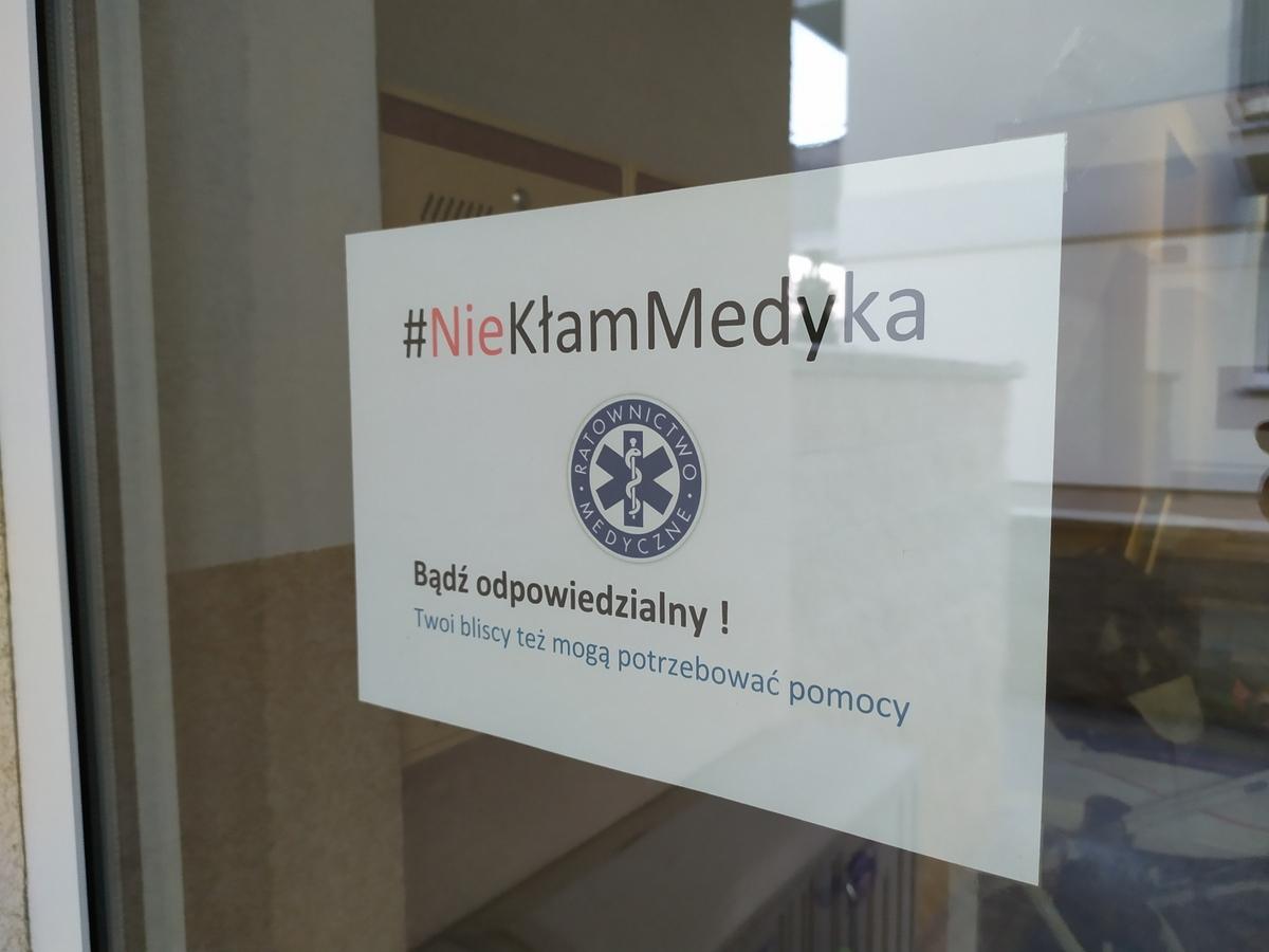 #NieKłamMedyka akcja na bialskich klatach