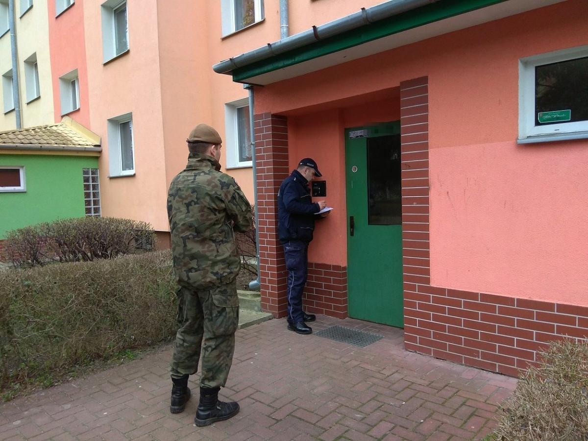 Kwarantanna pod nadzorem policji i żołnierzy