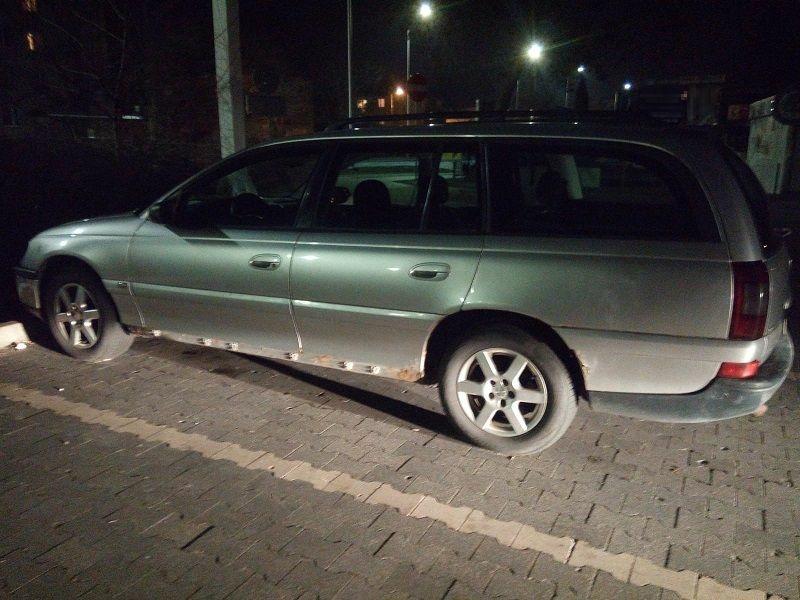 Wpadł gdy próbował wyrwać katalizator. Miał przy sobie narkotyki