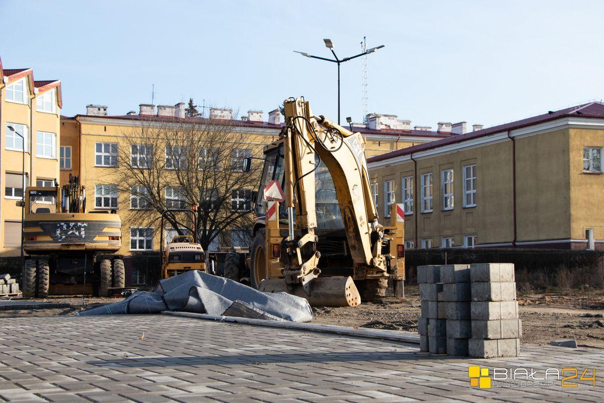 Buduje się parking przy stadionie. Zobacz zdjęcia z budowy