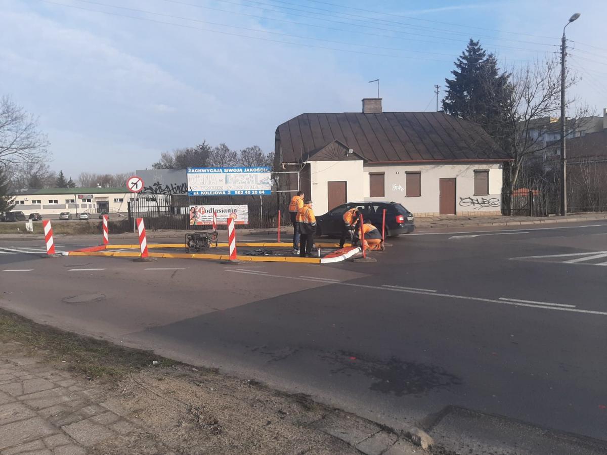 Lada dzień rondo Łomaska z Kolejową
