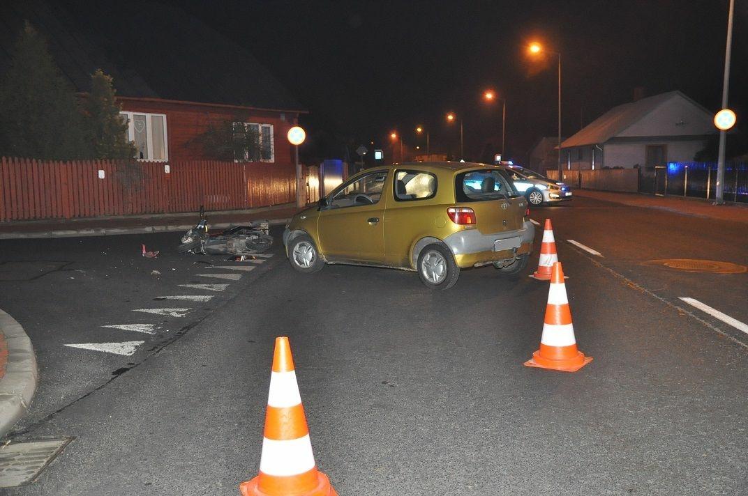 82-latek zajechał drogę motorowerzyście