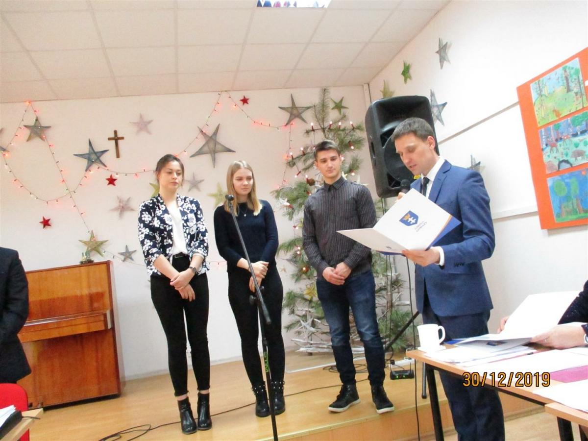 Pięć tysięcy dla studentów z Łomaz