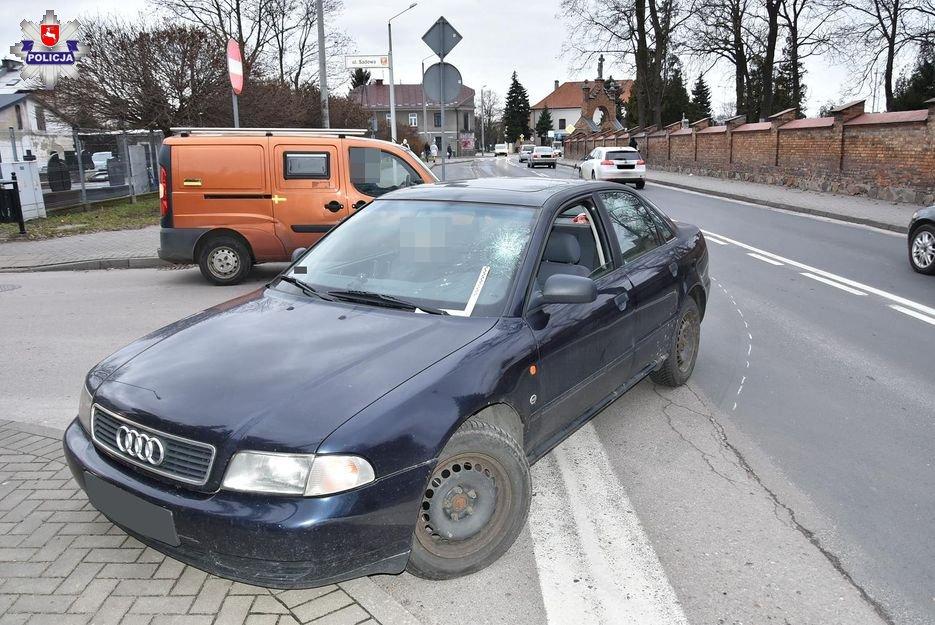 Weszła wprost pod audi