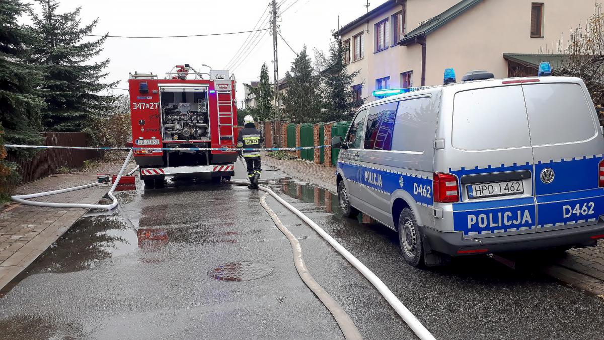 Ogień pojawił się w piwnicy. Dwie osoby poszkodowane