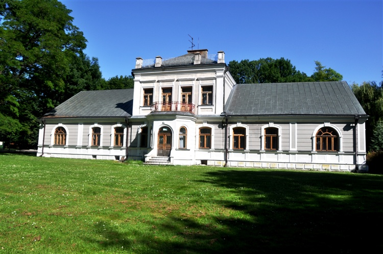 Dworek przejdzie remont. Gmina pozyskała na to pieniądze
