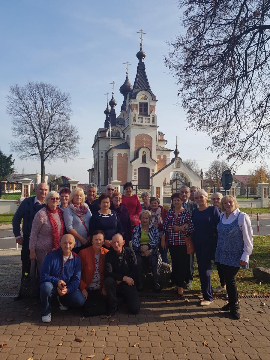 Seniorzy pojechali zwiedzać region