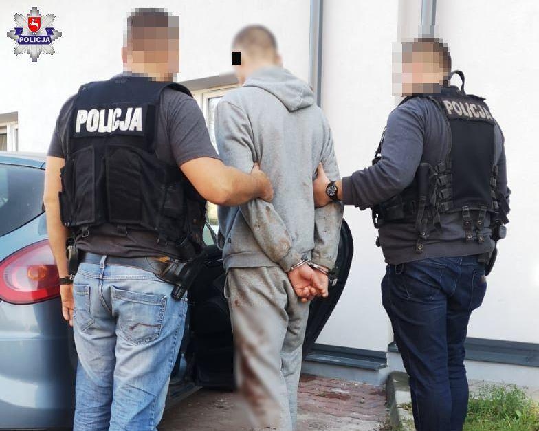 Uderzył 31-latka siekierą. Poczeka na wyrok w areszcie