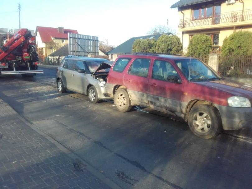 Trzy auta zderzyły się na Witoroskiej. Trzy osoby w szpitalu