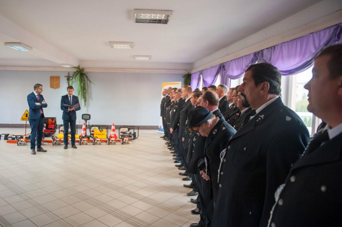 Dostali piły i agregaty z ministerstwa. Nowy sprzęt w OSP