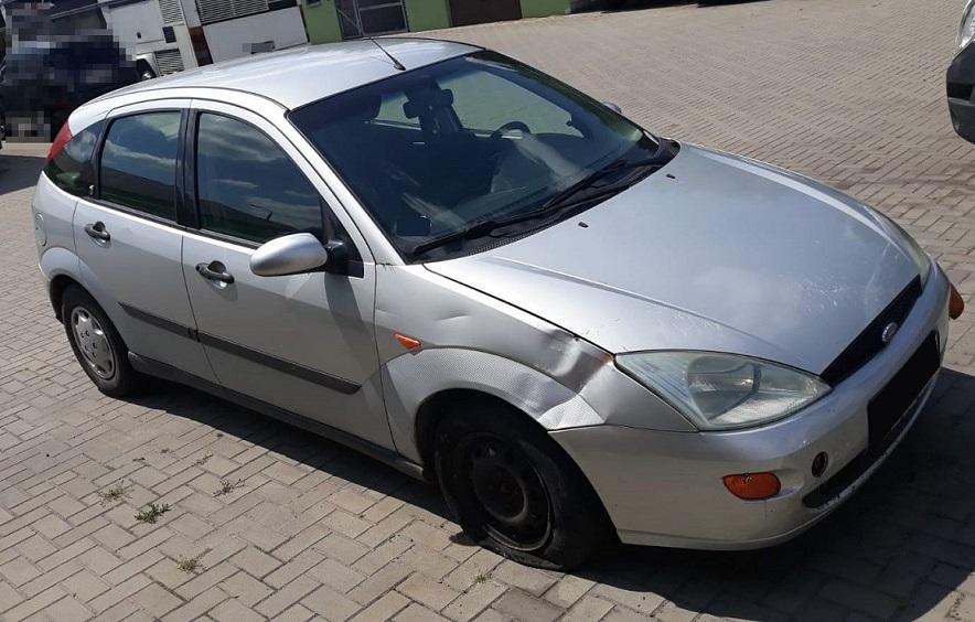 Wcale nie uciekał. Wystraszył się tylko policjantów
