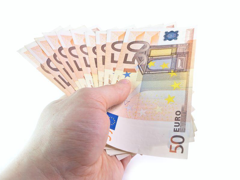 Praca w charakterze opiekuna osób starszych jako sposób na zarobienie dodatkowych pieniędzy [REKLAMA]