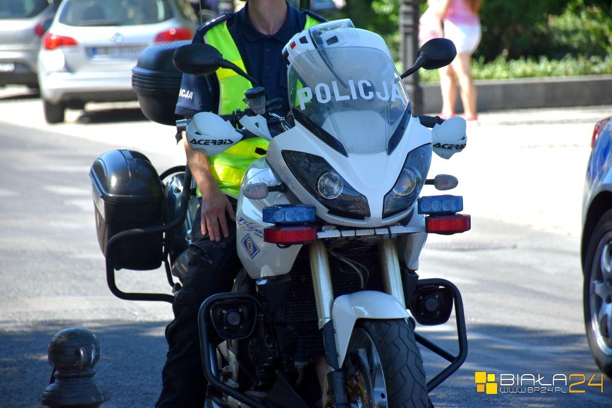 Dwóch nastolatków przewróciło się na motorowerze