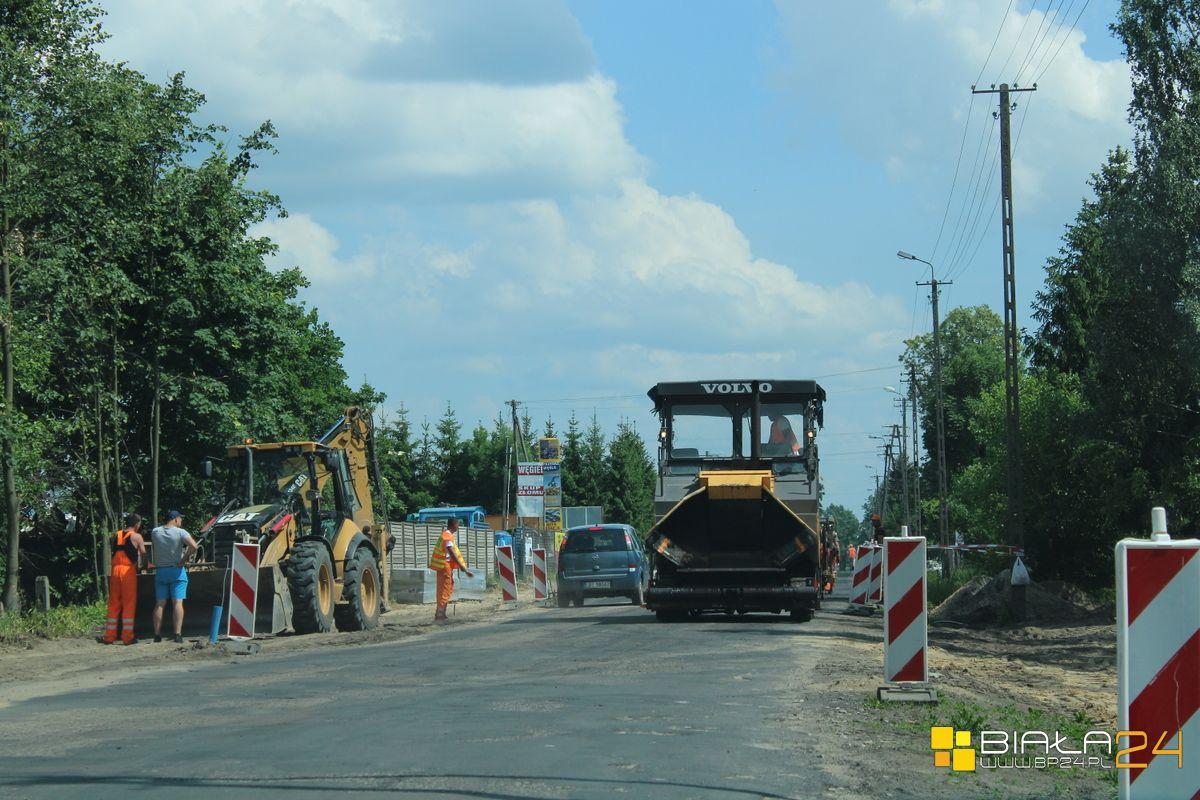 Budowa drogi powiatowej na trasie Chotyłów - Piszczac. Drogowcy zamykają trasę