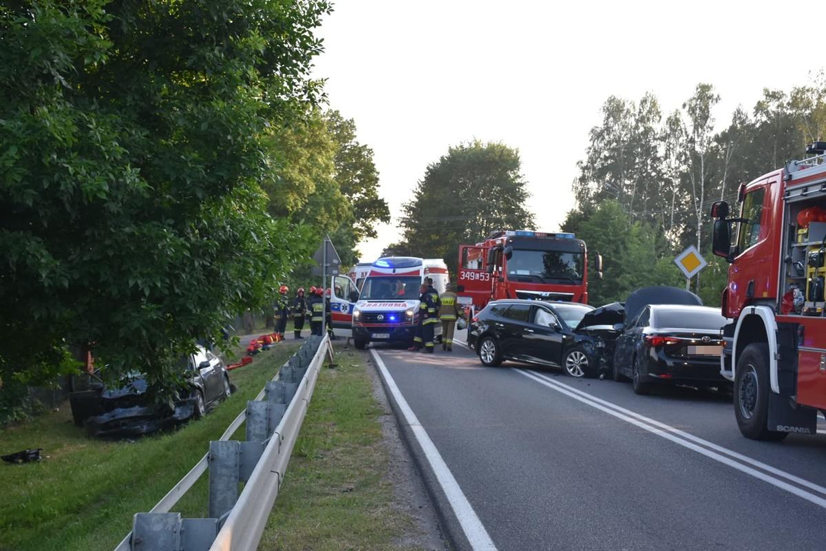 Najpierw zajechał drogę BMW a później wjechał w Toyotę