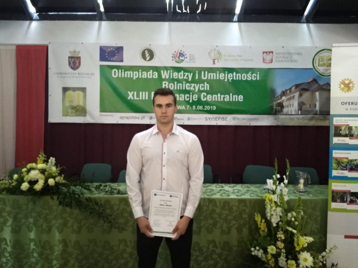 Poza podium, ale na wysokiej lokacie