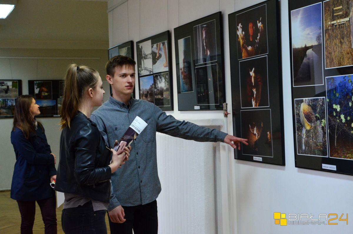Wystawa fotografii Koła Fotograficznego "Migawka" w Białej Podlaskiej