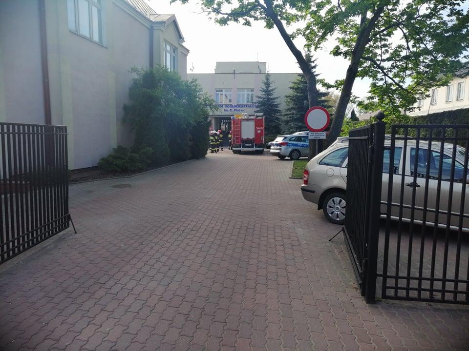 Alarmy bombowe tuż przed maturą