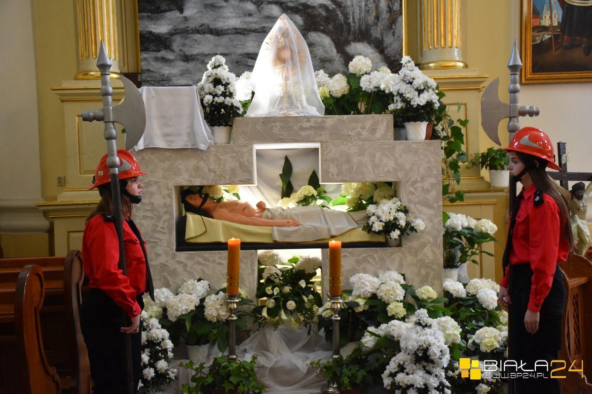 Groby Pańskie w bialskich parafiach