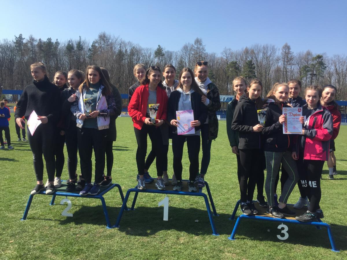 Dziewczęta na podium w finale województwa