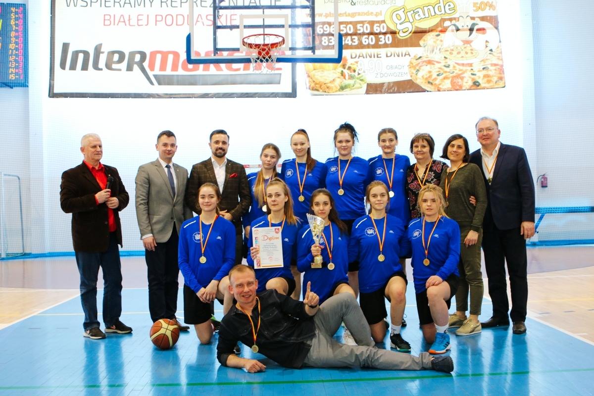 Koszykarki z IV LO najlepsze w lubelskim