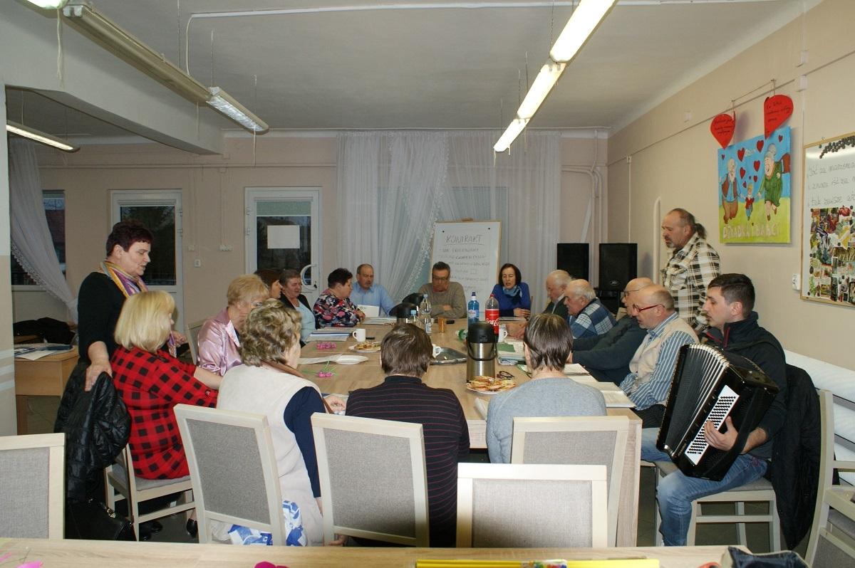 Seniorzy aktywizują się i integrują