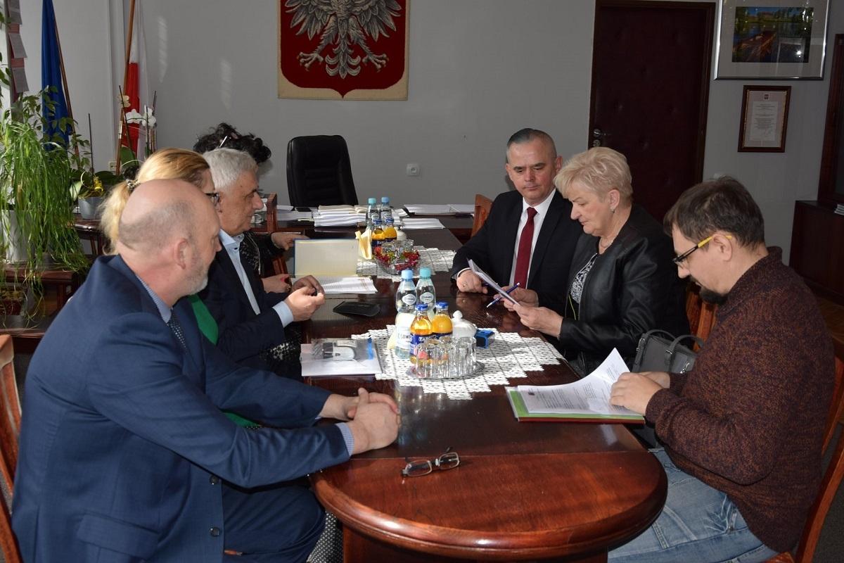 Wyremontują drogę prowadzącą do przejścia granicznego