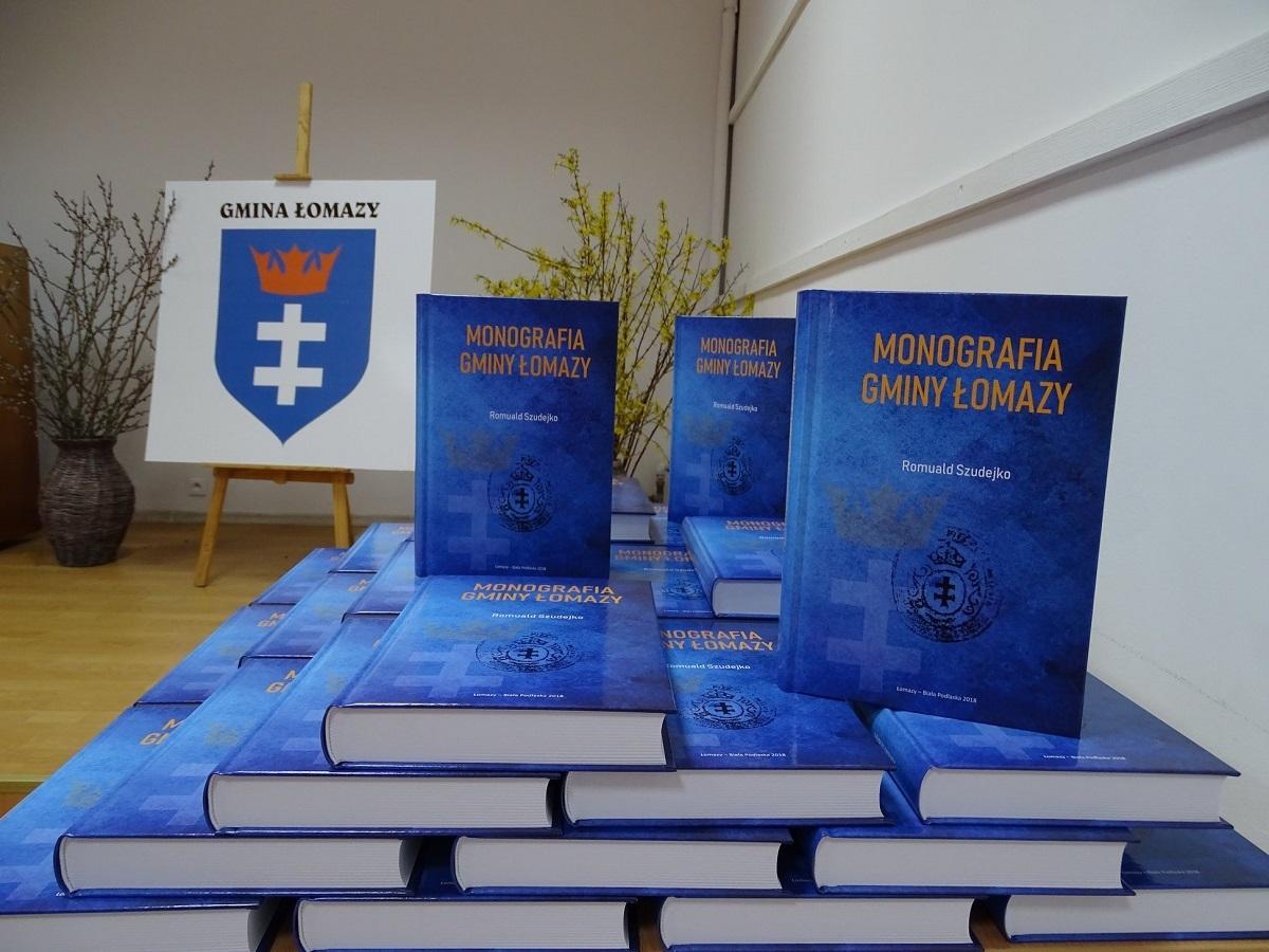 Historię gminy przelał na kartki
