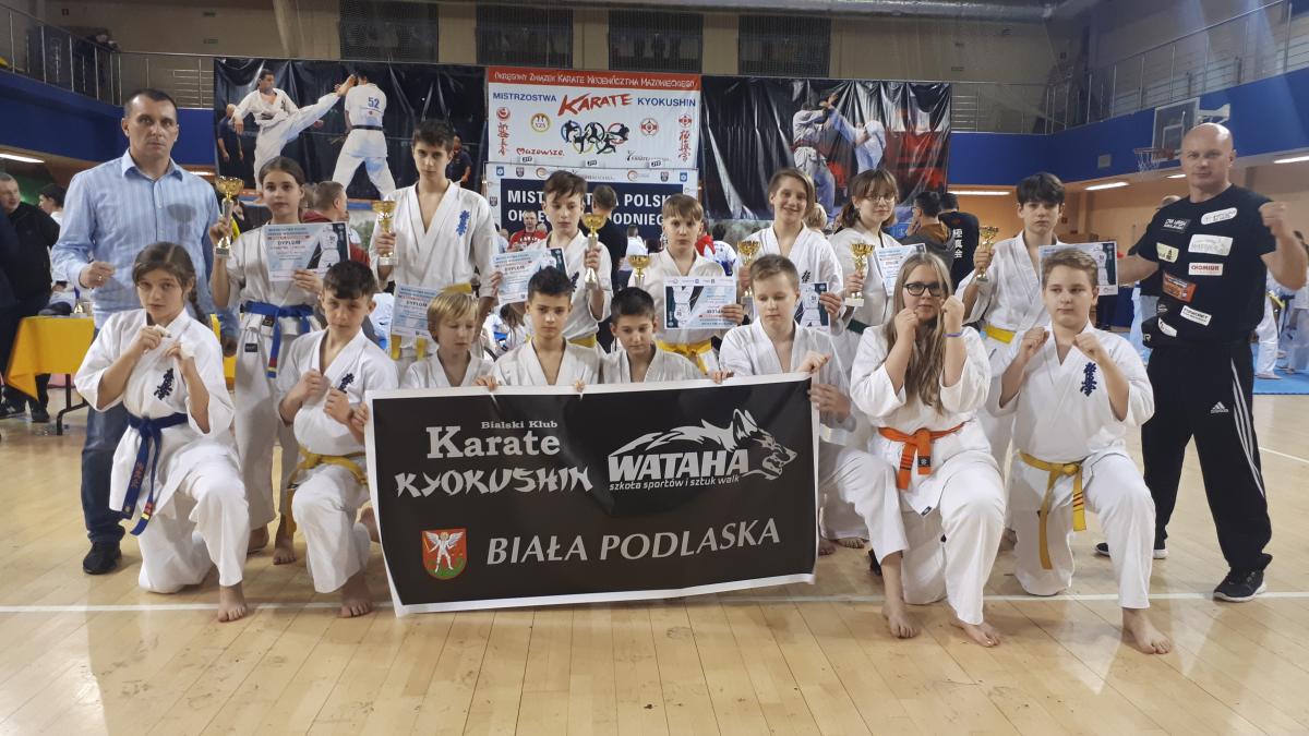 Wysokie lokaty bialskich karateków