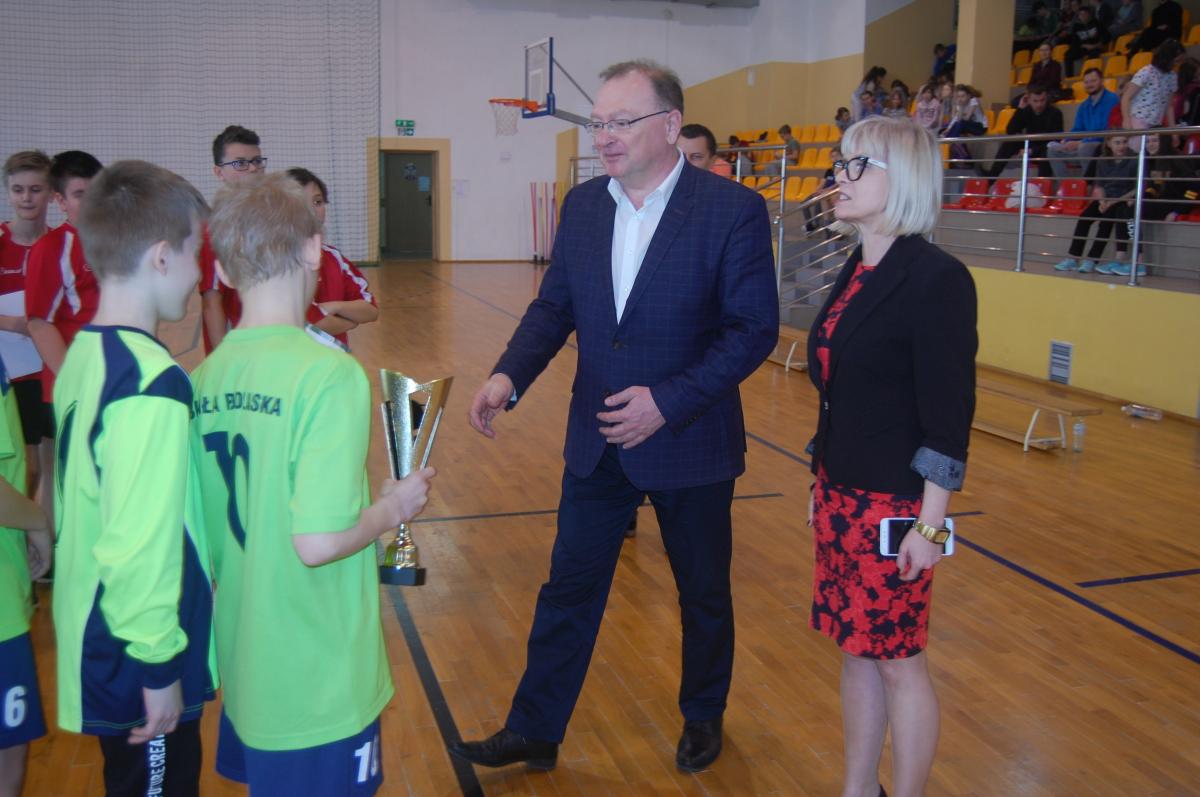 "Trójka" triumfuje w dziecięcych igrzyskach