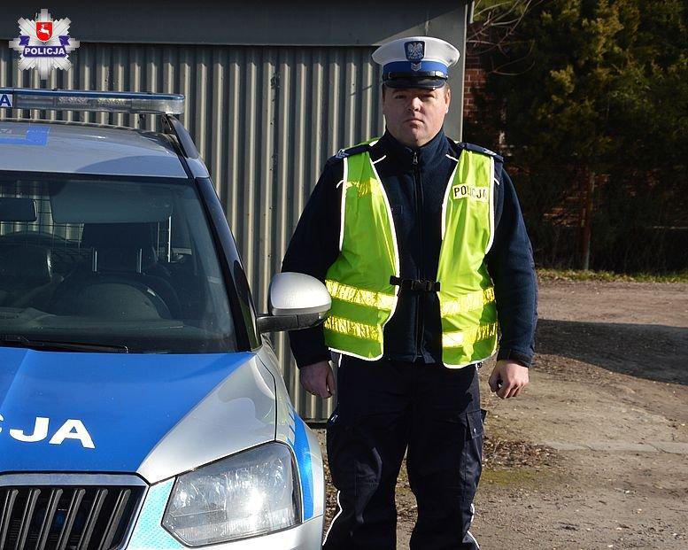Rowerzysta wjechał pod koła auta policjanta. Prawie doszło do tragedii