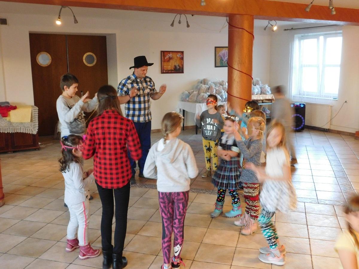 Dzieci świętowały karnawał