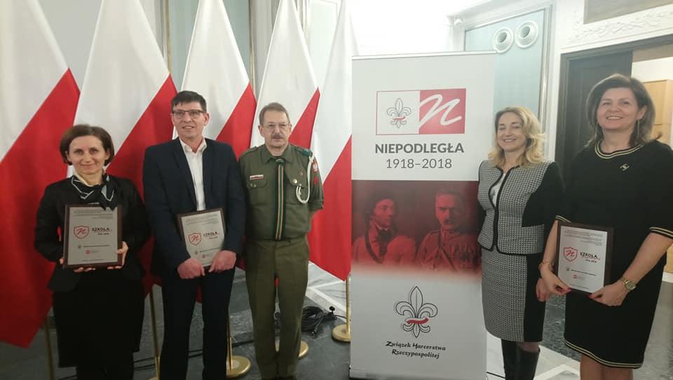 Szkoła w Rogoźnicy z zaszczytnym mianem