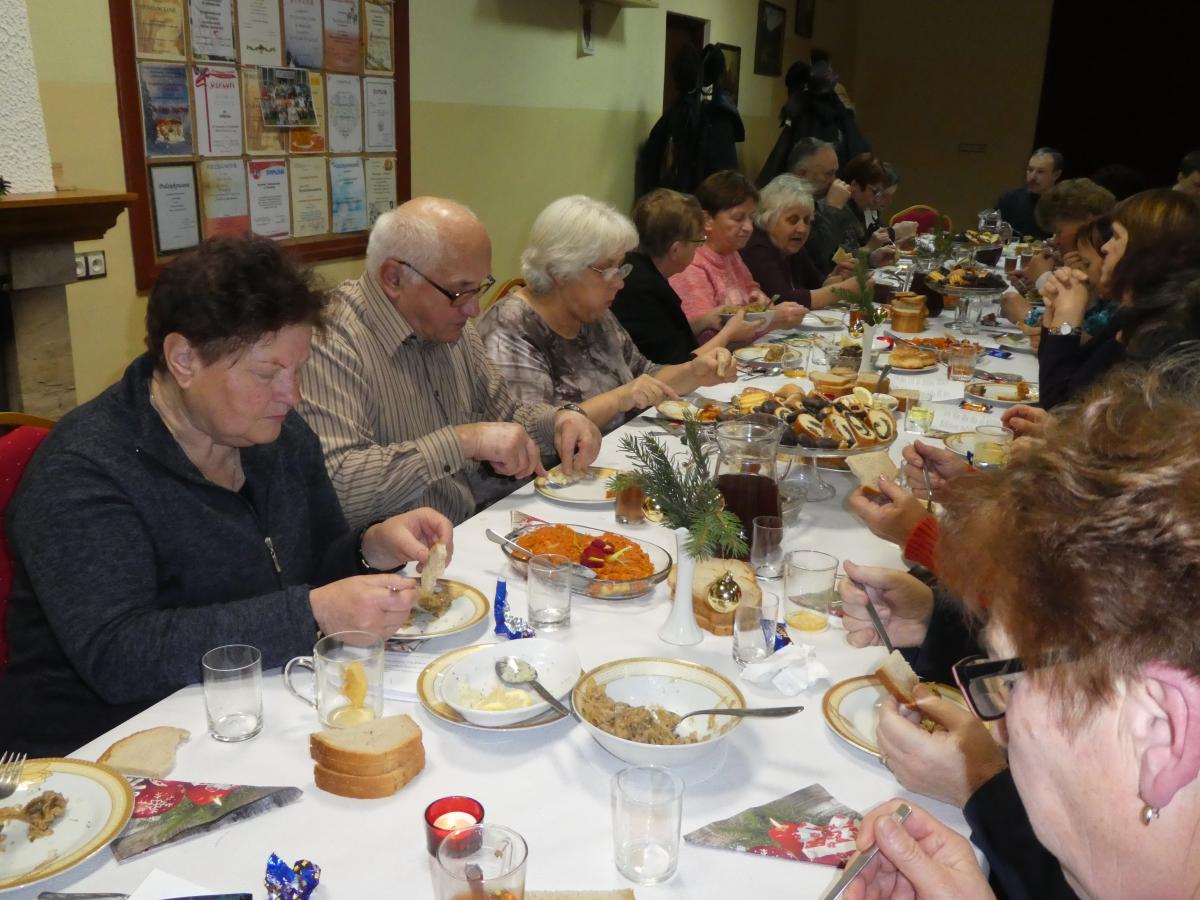 Warsztaty kulinarne i spotkanie opłatkowe aktywnych seniorów.